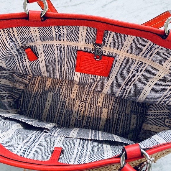 Coach Purse - Picture 4 of 4